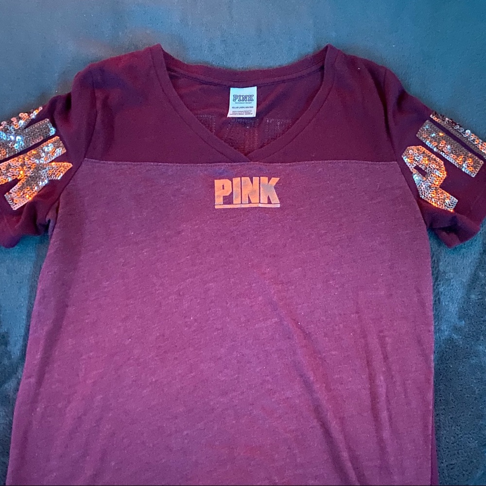 vs pink t-shirt